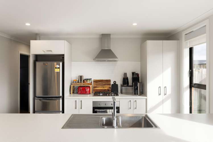 2/1 Paul Crescent Fairfield_2