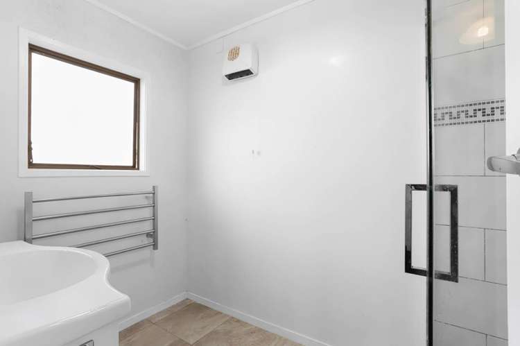 2/81 White Swan Road Mt Roskill_10