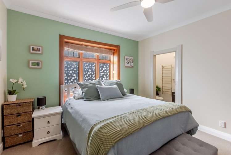 9 Wha Street Lyall Bay_8