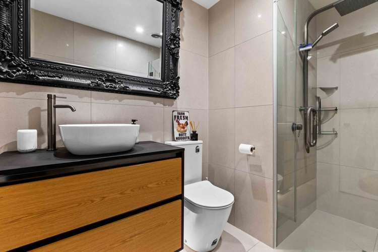 14 McVay Street Napier South_12