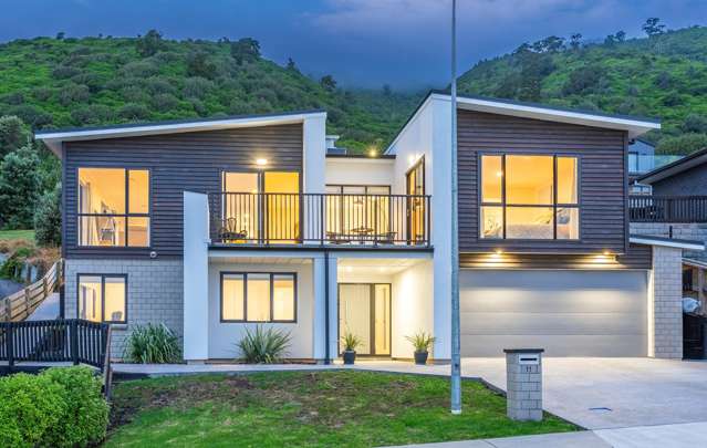 Modern Comfort | Coastal Views