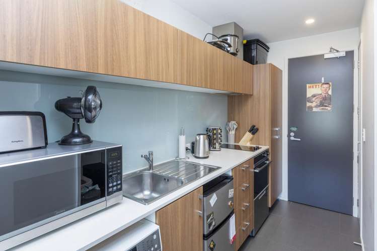 2/341 Madras Street_2