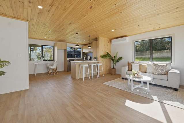 Contemporary Coastal Living, Move-In Ready