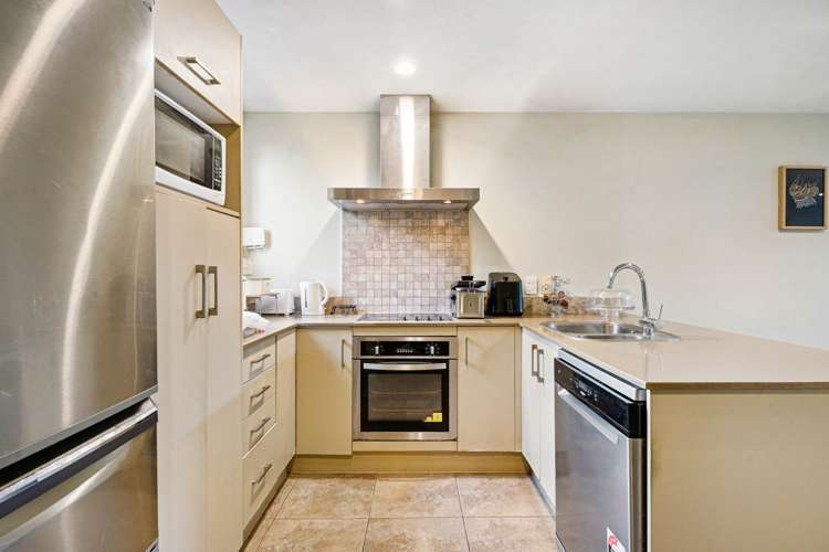 7/1 Gracechurch Drive_4