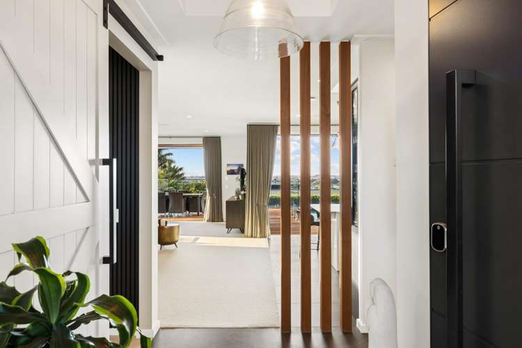 328 Upper Queen Street_3