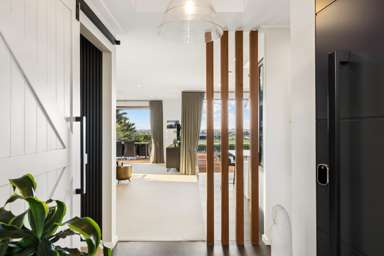 328 Upper Queen Street_3