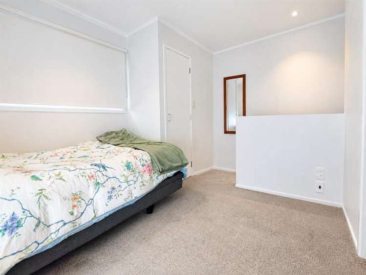 2A/30 Westward Ho Glen Eden_7