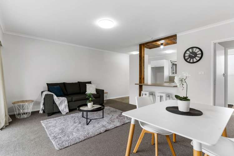 2/167 Shirley Road_3