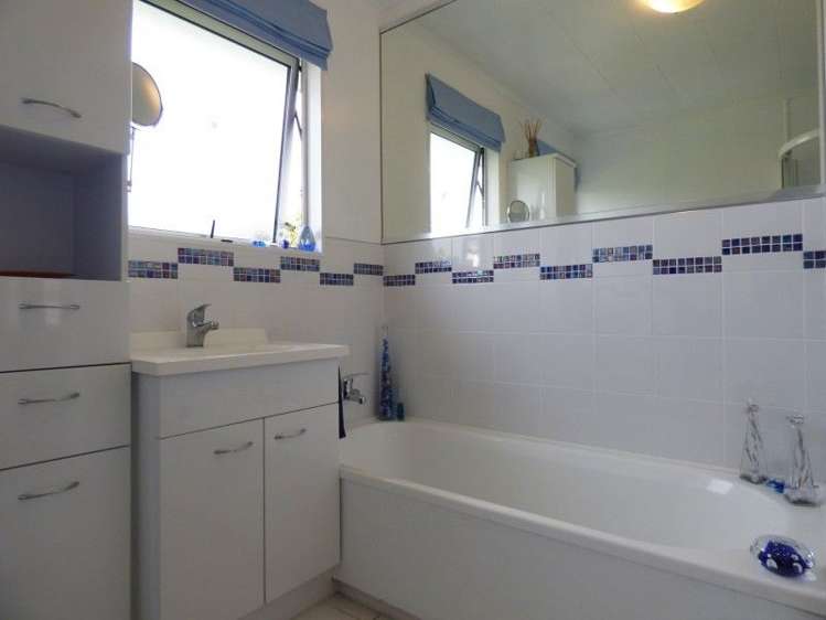 4 Glamorgan Avenue Tamatea_17