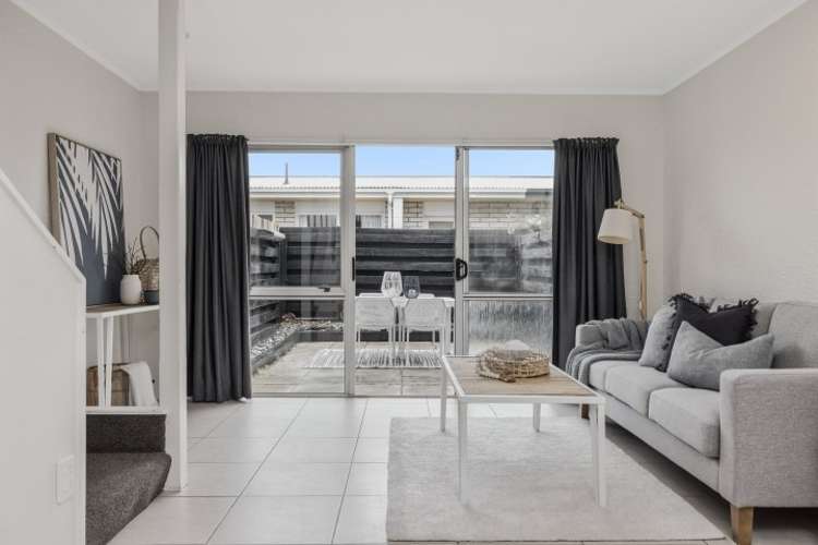 7/20 Miro Street 11229_25