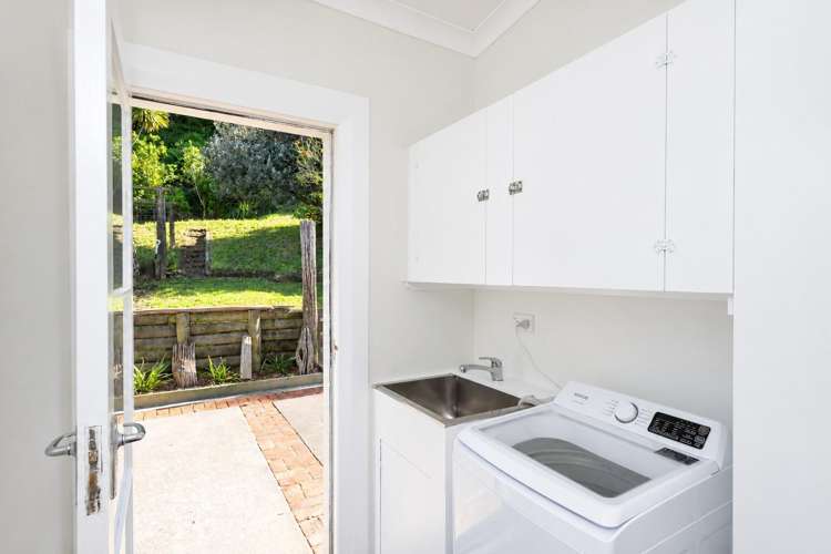 165 Beach Road Tokomaru Bay_21