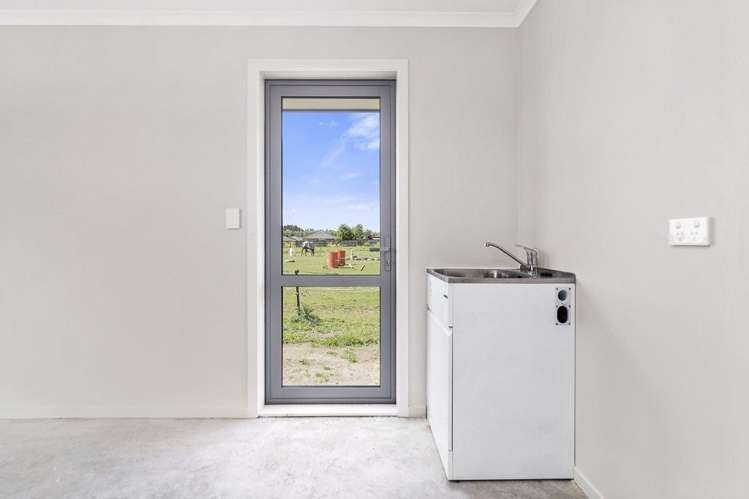 14 Twain Crescent Owhata_13