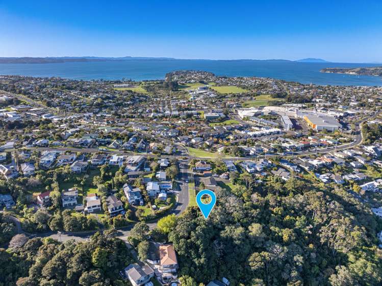 6 Cochrane Avenue Arkles Bay_6
