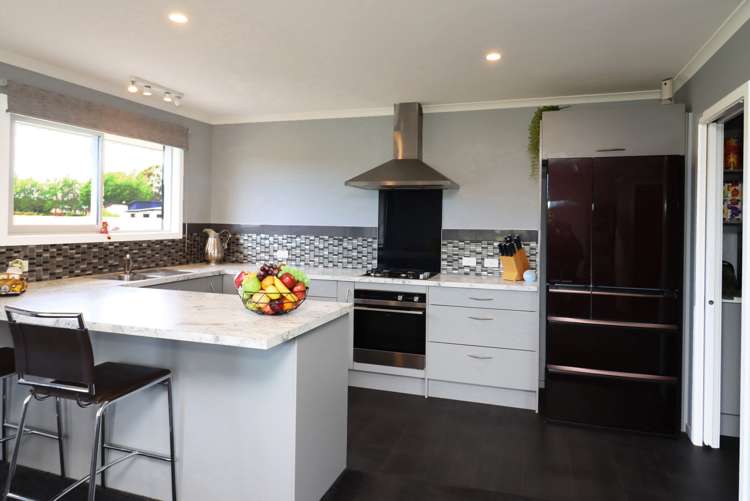 335 Homestead Road Weston_5