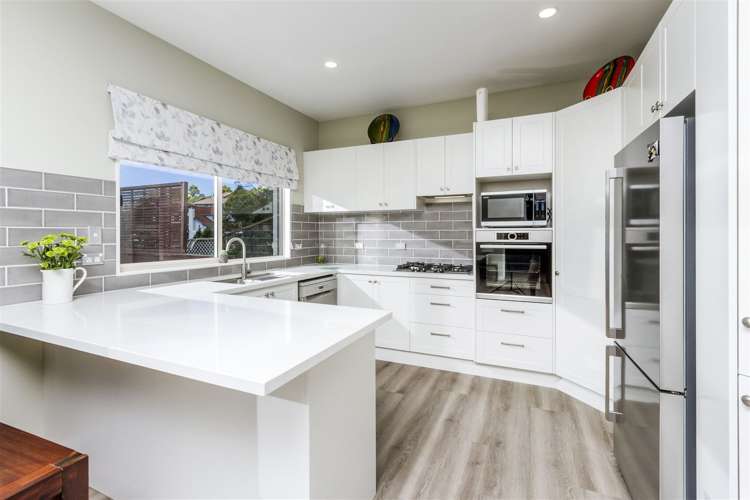 17 Bushglen Court Browns Bay_2