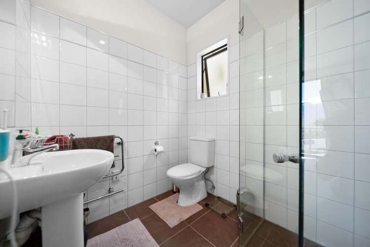 22 Greenstone Place Fernhill/Sunshine Bay_11