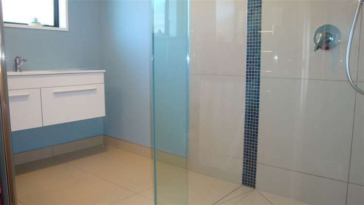 2/17 Clyde Street Seaview_5