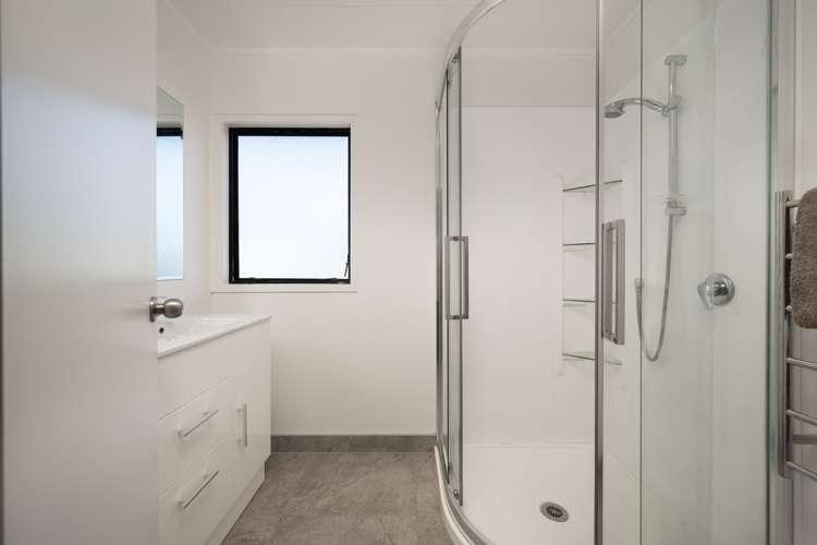 1/6 James Walter Place Mount Wellington_14