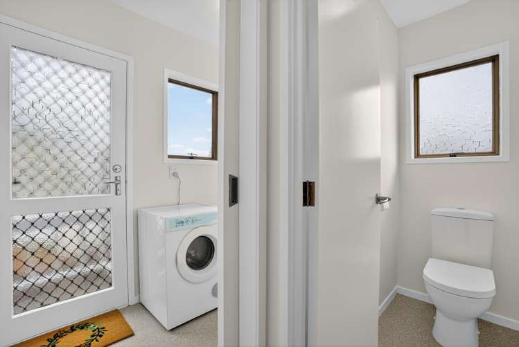 2/1a Gordon Avenue Forrest Hill_12