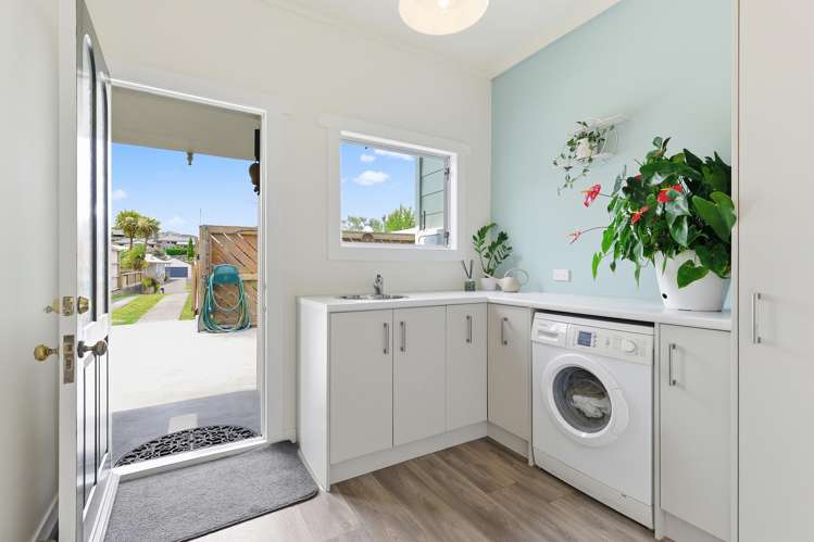 5 Oregon Crescent Glenview_19