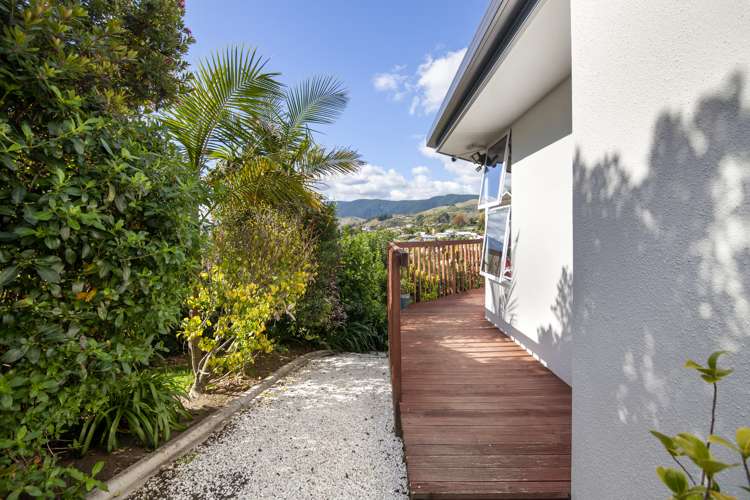 28 Olympus Way Richmond_15