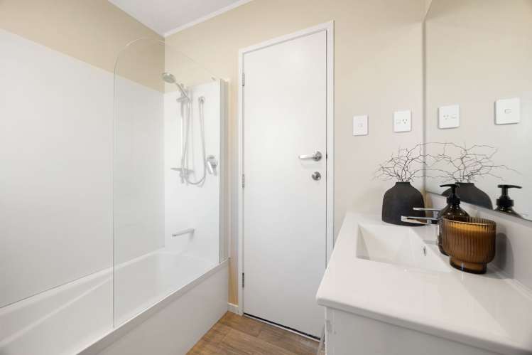 5 Ash Place Pukete_15