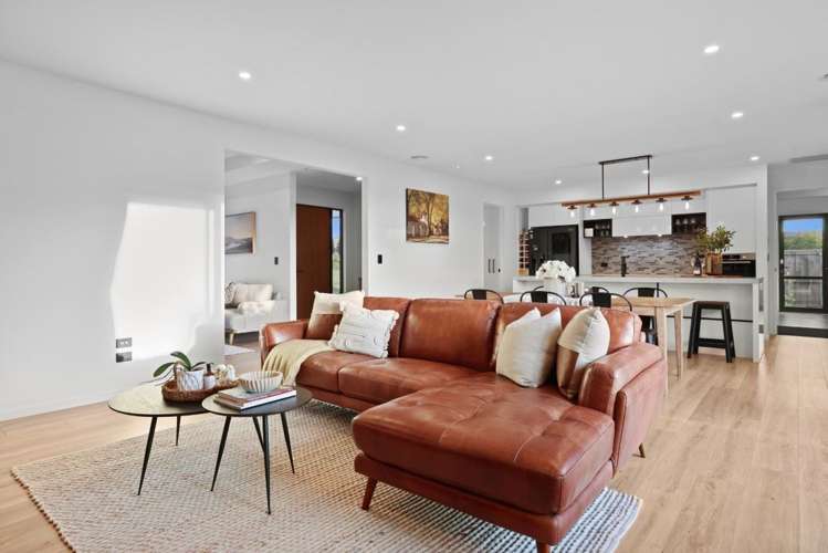 24 Irvines Track Halswell_10