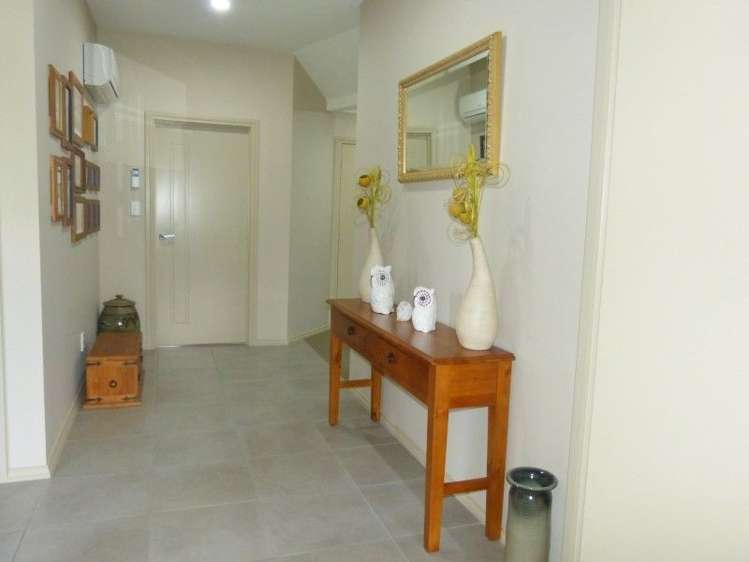 7 Pacific Avenue Poraiti_15