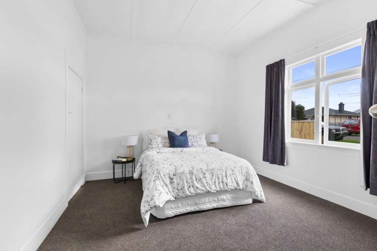 4 Pharazyn Street 1208_9