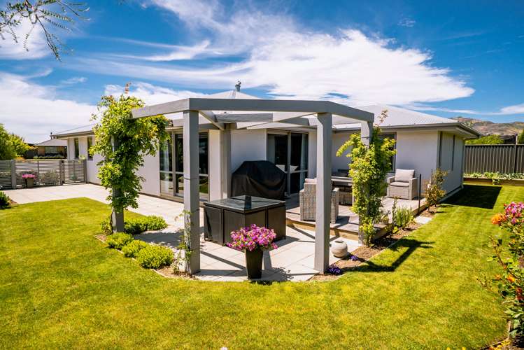 3 Magnetic Place Cromwell_19