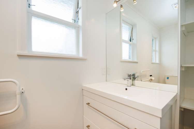 6 Churchill Avenue Feilding_10