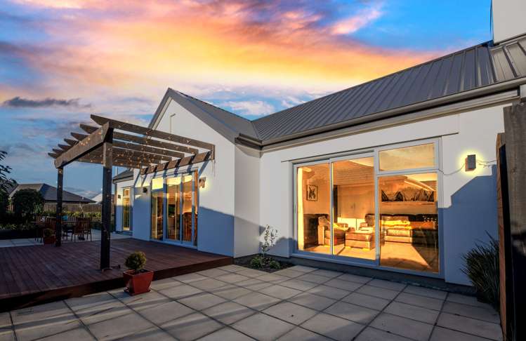 6 Sterling Drive_0