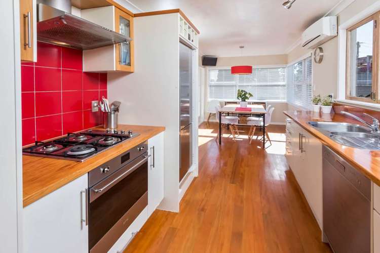 75 Hutchinsons Road Bucklands Beach_10