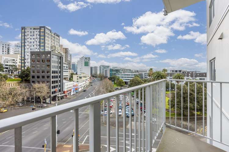 702/8 Ronayne Street Auckland Central_3
