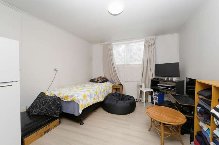 35 Nile Road Kelston_21