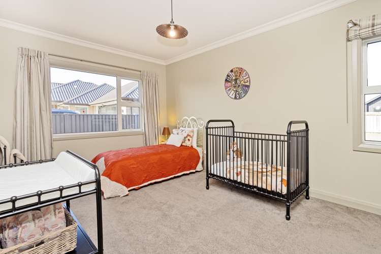 9 Barker Place Waikiwi_19