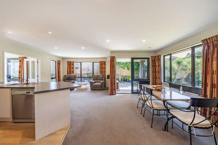 14 Tararua Close Aotea_14