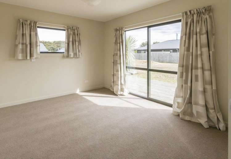 8 Sherwin Avenue Albert Town_11