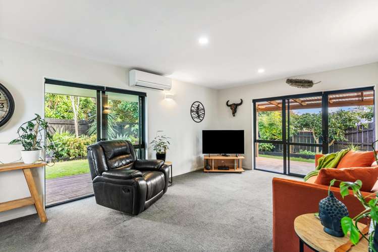 88 McRobbie Road Kingseat_9