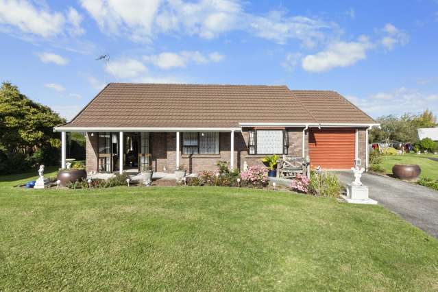 Brick Home In Lifestyle Village - Perrinpark