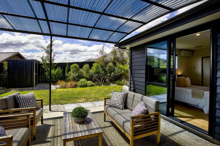 4 Coopworth Road Jacks Point_2