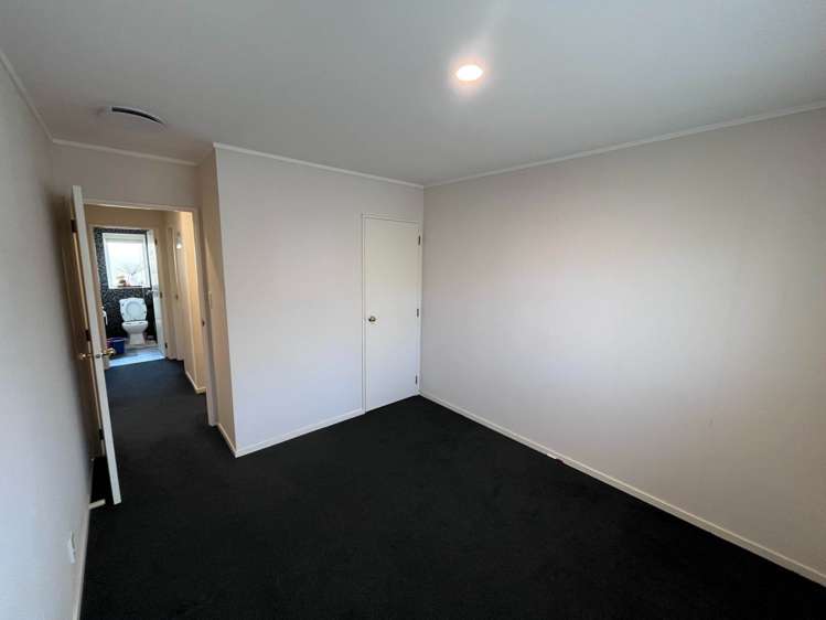 15 Milan Drive Glen Eden_13