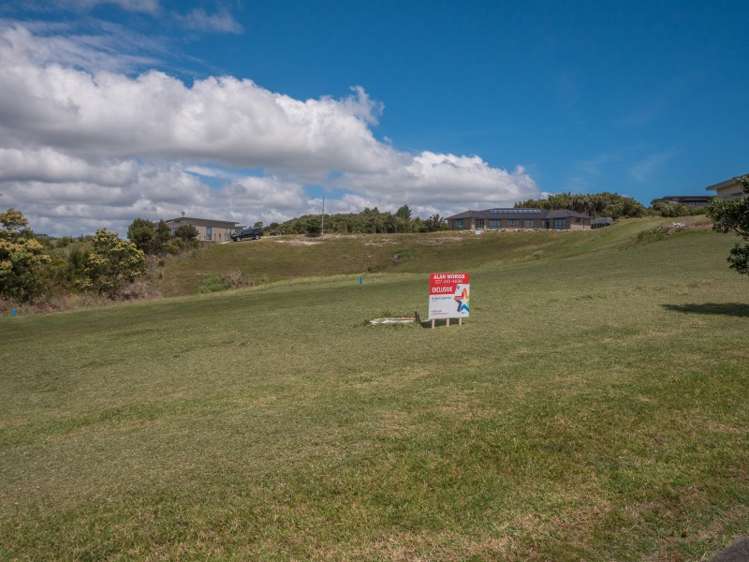 36 Dudley Crescent Cable Bay_5