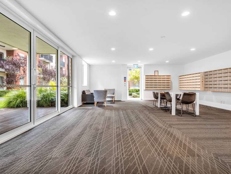 302/1a Soljak Place Mount Albert_12