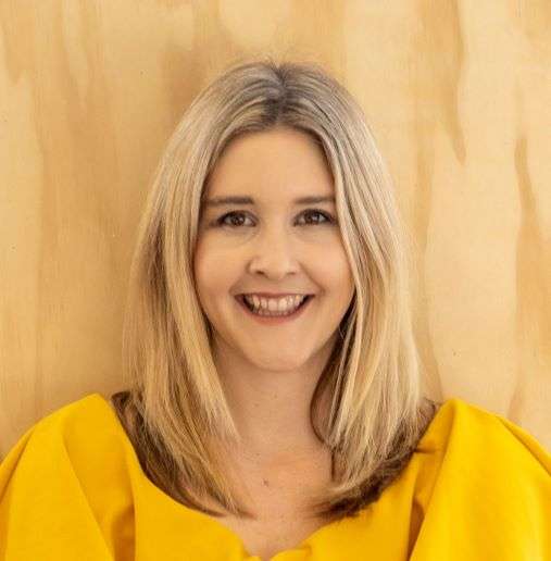 Wall pictures, rugs, throws, home styling