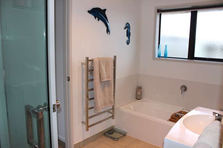 106 Benjamin Place Matarangi_9