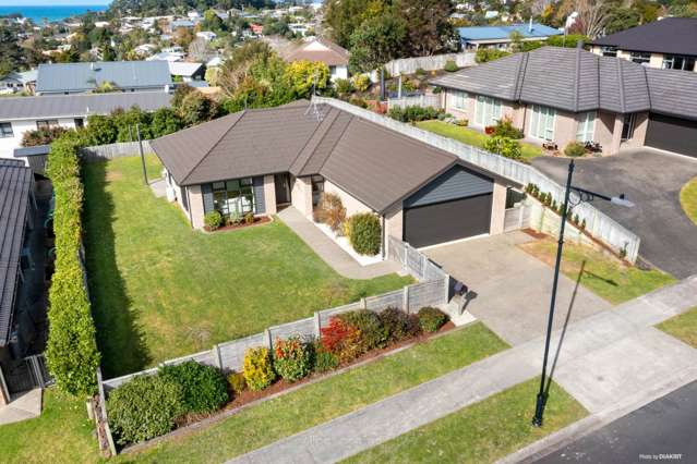 37 Beachwood Drive Hatfields Beach_1