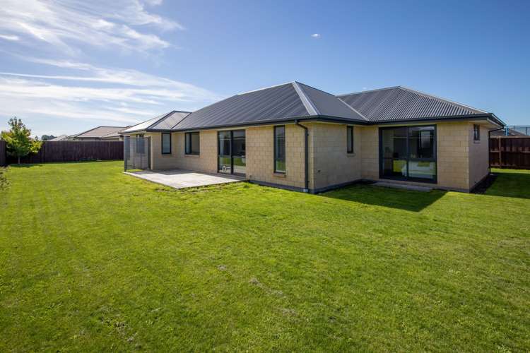 39 Moreton Green Rolleston_2