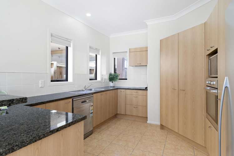 13/94 Huntington Drive East Tamaki_5
