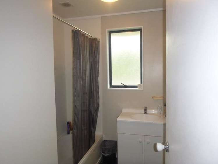 24a Justin Place Te Atatu Peninsula_10